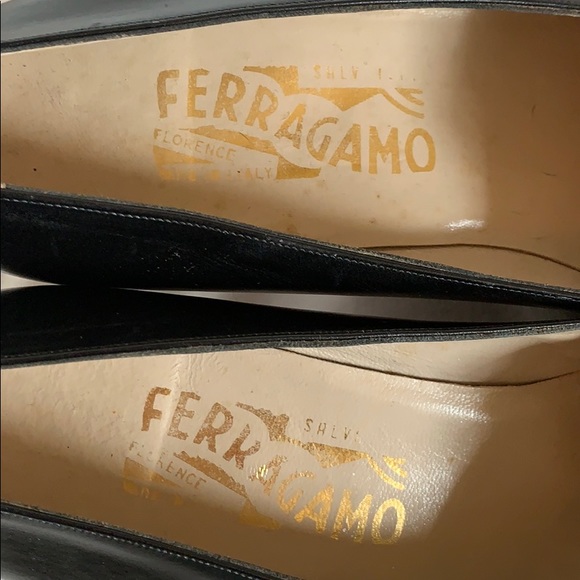 Salvatore Ferragamo women’s high heel pumps - Picture 7 of 8